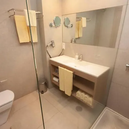 Superior 2 Bedroom Penthouse, Almost On The Beach. Appartement *