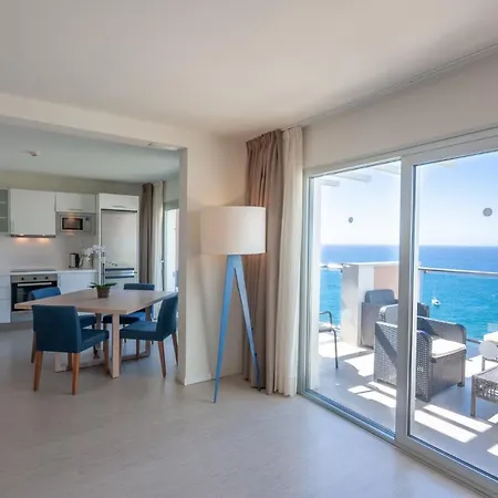 Superior 2 Bedroom Penthouse, Almost On The Beach. Appartement *